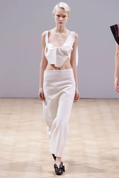 Look 7